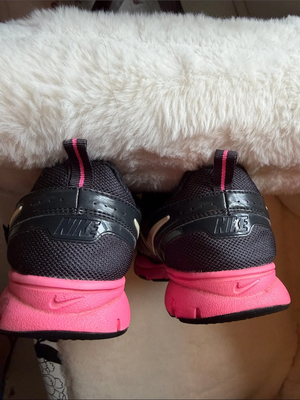 Nike Women's Black & Pink Training Sneakers - Picture 6 of 6